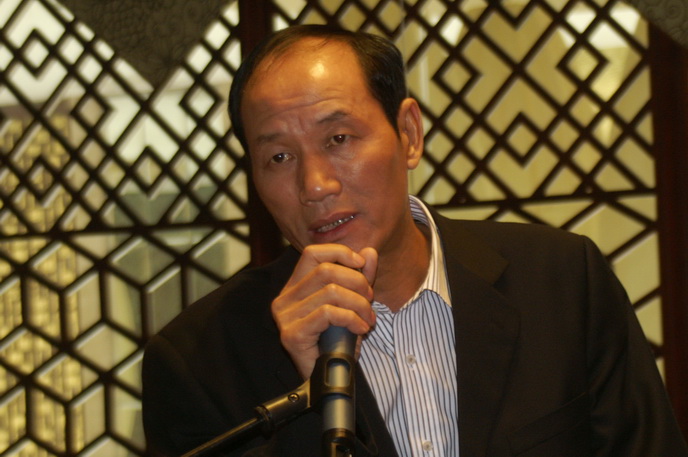 東莞市混凝土協會鄧志華會長致歡迎詞