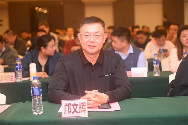 1733279583530039.jpg 鄺文輝.jpg